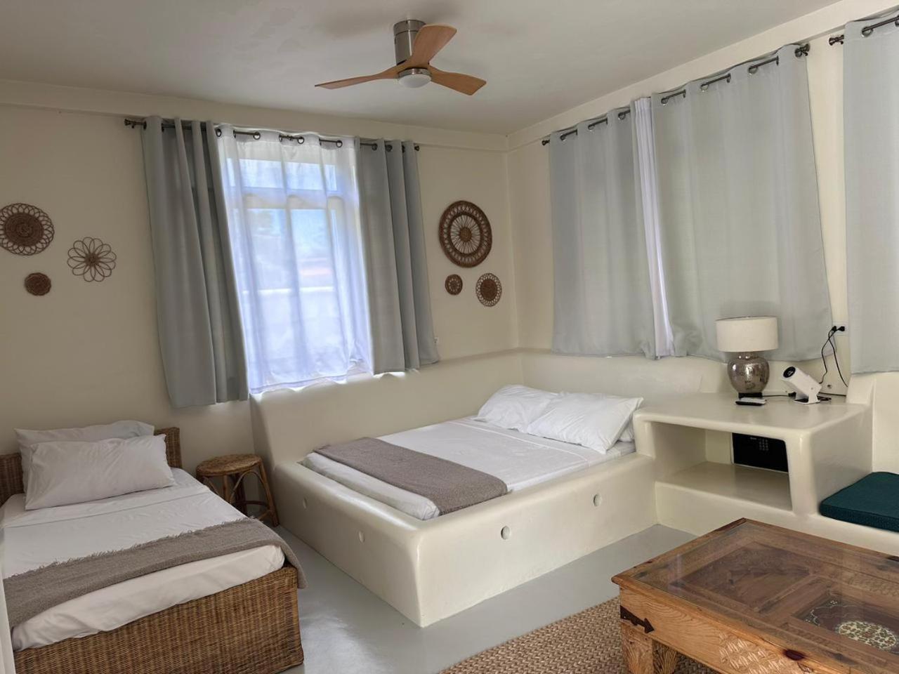Parrots Boutique Resort سان فيسنتي المظهر الخارجي الصورة