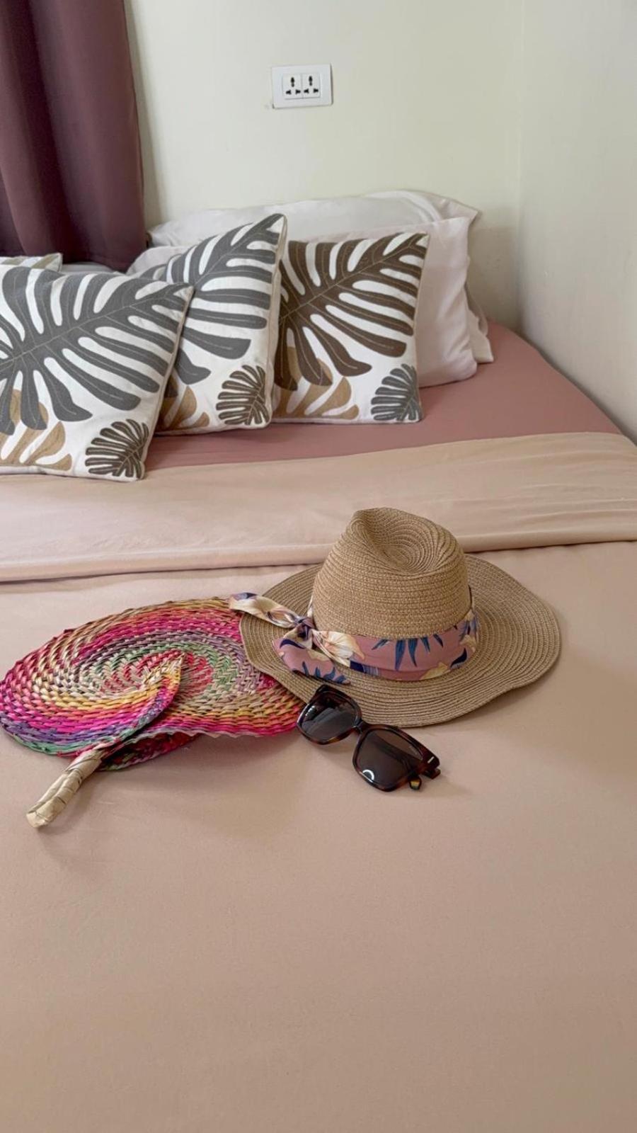 Parrots Boutique Resort سان فيسنتي المظهر الخارجي الصورة